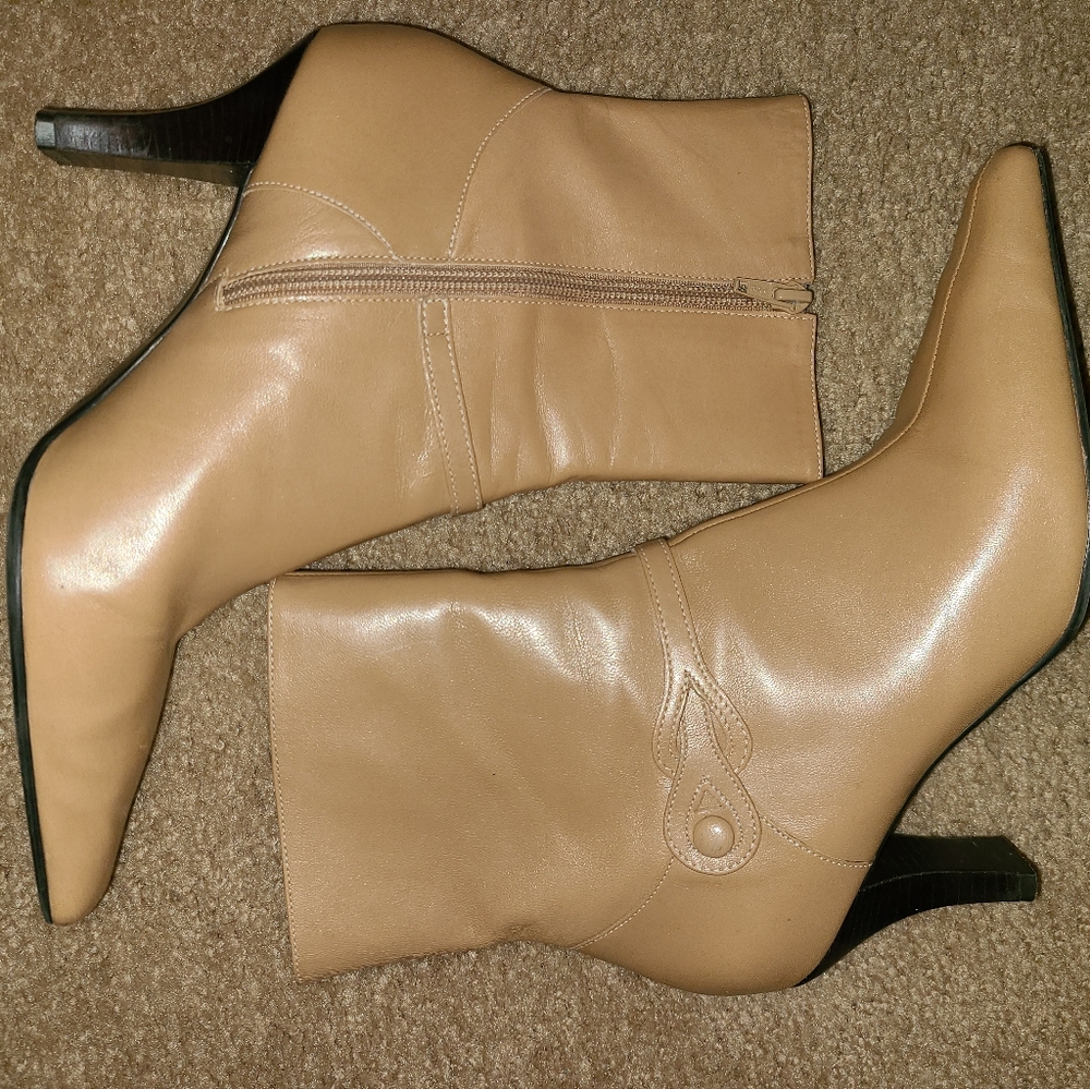 Booties - Picture 4 of 5